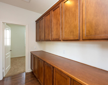 871 Coronado Circle - Photo Thumbnail 15