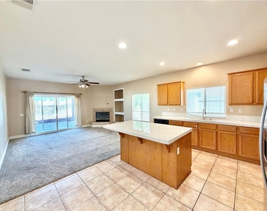 37961 Veranda Way - Photo Thumbnail 12