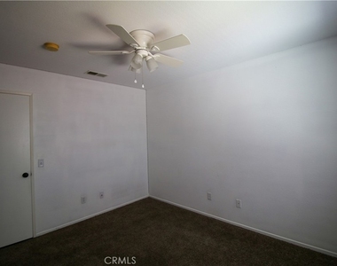 25352 Mountain Springs Street - Photo Thumbnail 18