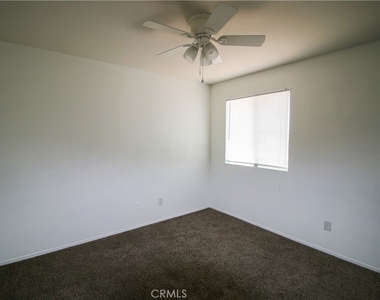 25352 Mountain Springs Street - Photo Thumbnail 21