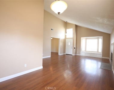 25567 Woodside - Photo Thumbnail 3