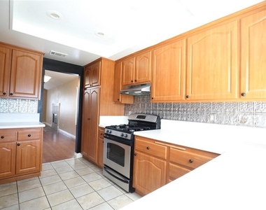 25567 Woodside - Photo Thumbnail 4