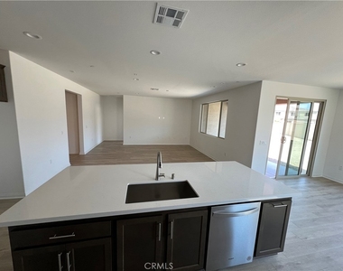 4130 Pioneer - Photo Thumbnail 7