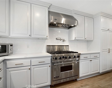 22839 Dolorosa Street - Photo Thumbnail 4