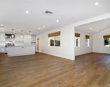 22839 Dolorosa Street - Photo Thumbnail 5