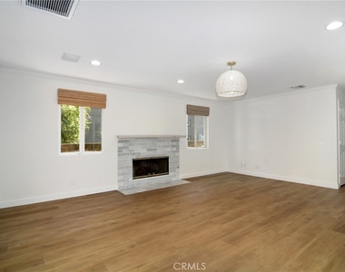 22839 Dolorosa Street - Photo Thumbnail 8