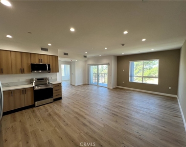 8016 Fair - Photo Thumbnail 6