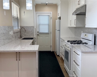 10971 Roscoe - Photo Thumbnail 4