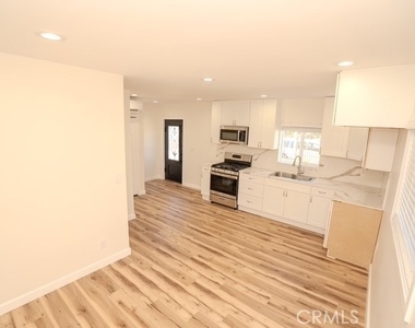 11272 Herrick - Photo Thumbnail 5