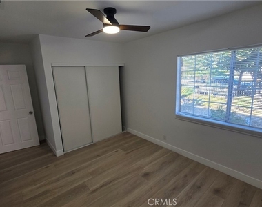7307 Tyrone - Photo Thumbnail 10
