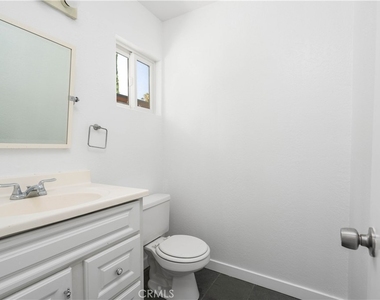 744 N Dillon Street - Photo Thumbnail 8