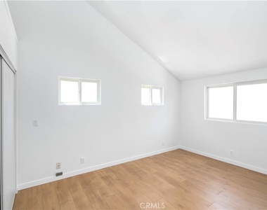 744 N Dillon Street - Photo Thumbnail 11