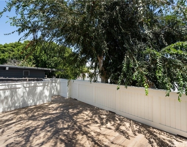 744 N Dillon Street - Photo Thumbnail 4