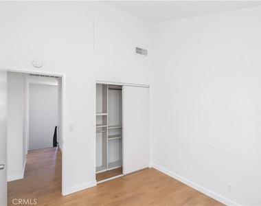 744 N Dillon Street - Photo Thumbnail 14