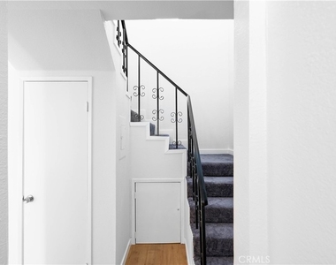 744 N Dillon Street - Photo Thumbnail 10