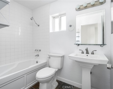 744 N Dillon Street - Photo Thumbnail 15