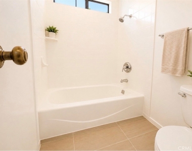 5034 Templeton - Photo Thumbnail 9