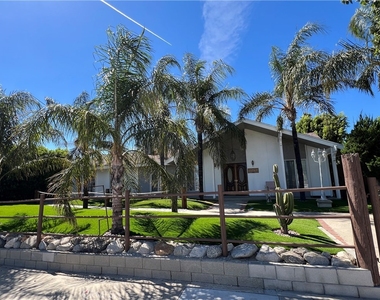 13747 Polk Street - Photo Thumbnail 3