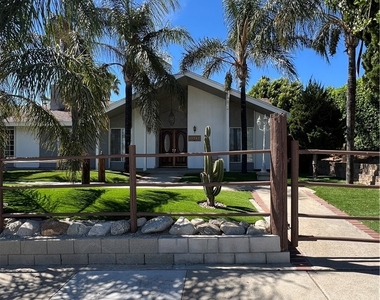 13747 Polk Street - Photo Thumbnail 2