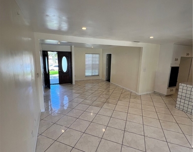 13747 Polk Street - Photo Thumbnail 31