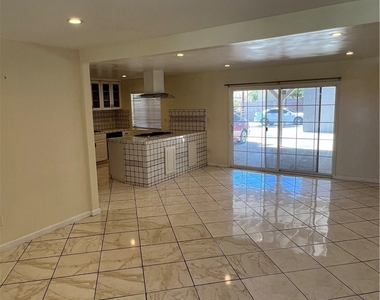 13747 Polk Street - Photo Thumbnail 11