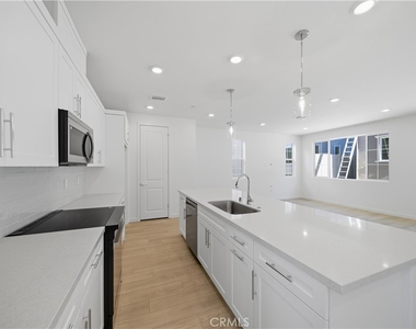 4801 Arroyo Run - Photo Thumbnail 9