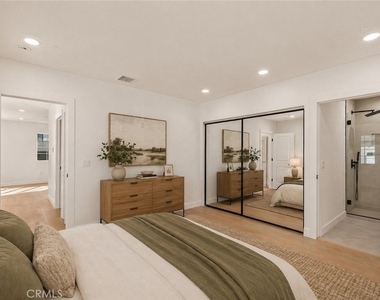 5732 Stansbury Avenue - Photo Thumbnail 9