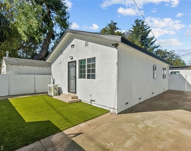 5732 Stansbury Avenue - Photo Thumbnail 11