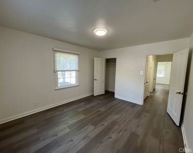 14659 Killion Street - Photo Thumbnail 13