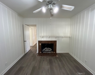 14659 Killion Street - Photo Thumbnail 9