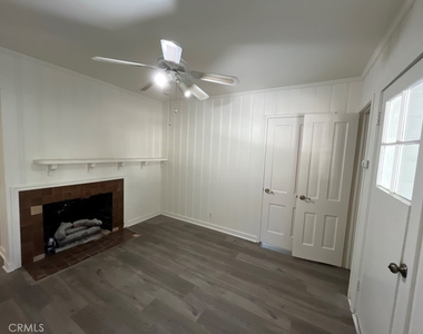 14659 Killion Street - Photo Thumbnail 8