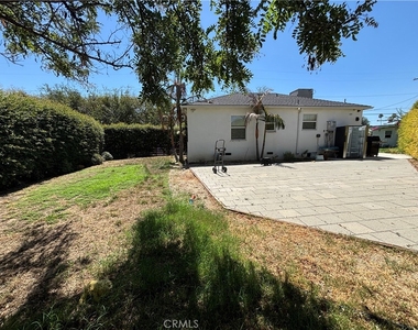 6529 Aura Avenue - Photo Thumbnail 28
