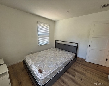 6529 Aura Avenue - Photo Thumbnail 22