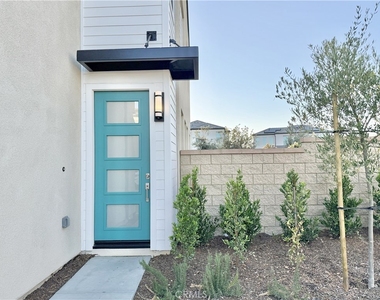 2625 E Forest Paseo - Photo Thumbnail 1