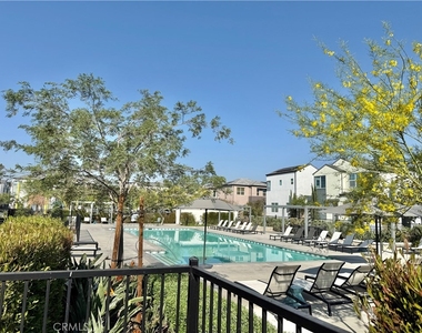 2625 E Forest Paseo - Photo Thumbnail 18