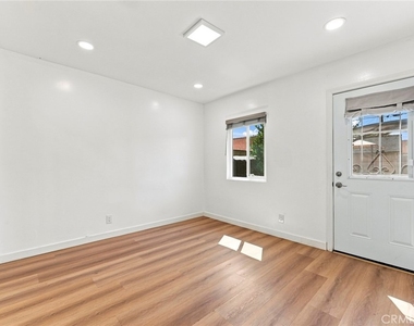 23311 Catskill Ave - Photo Thumbnail 9