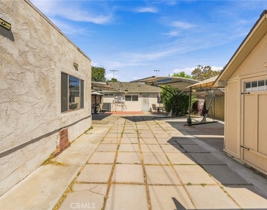 23311 Catskill Ave - Photo Thumbnail 15