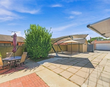 23311 Catskill Ave - Photo Thumbnail 16