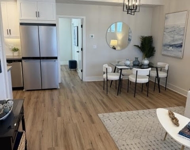 18080 Prairie Avenue - Photo Thumbnail 6