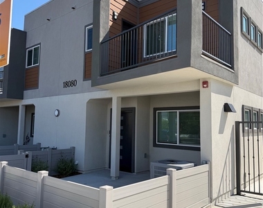 18080 Prairie Avenue - Photo Thumbnail 1