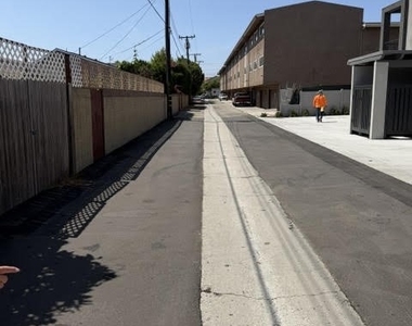 18080 Prairie Avenue - Photo Thumbnail 20