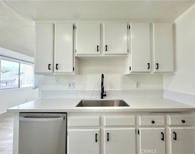 14851 Mulberry - Photo Thumbnail 9