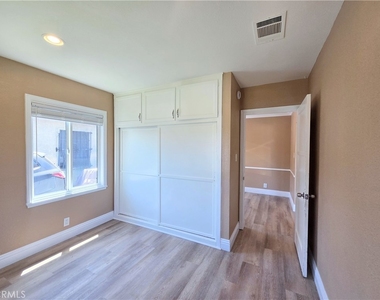 705 N Hillford Avenue - Photo Thumbnail 16
