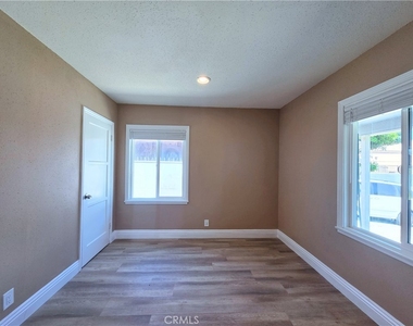 705 N Hillford Avenue - Photo Thumbnail 22