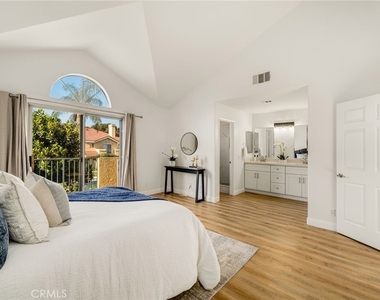 11463 1/2 Excelsior Drive - Photo Thumbnail 16