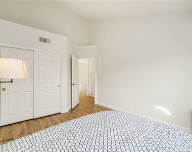 11463 1/2 Excelsior Drive - Photo Thumbnail 22