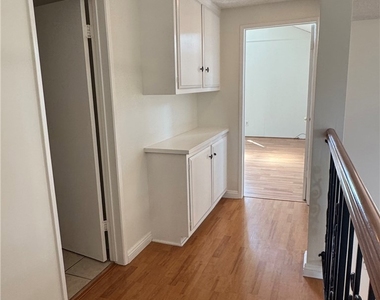 5355 Duncannon Ave - Photo Thumbnail 25