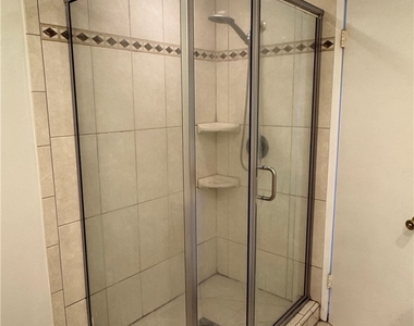 5355 Duncannon Ave - Photo Thumbnail 21