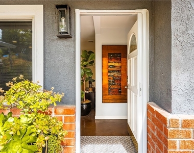 19301 Maynard Way - Photo Thumbnail 2