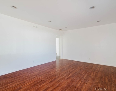 7426 Dempsey Avenue - Photo Thumbnail 11
